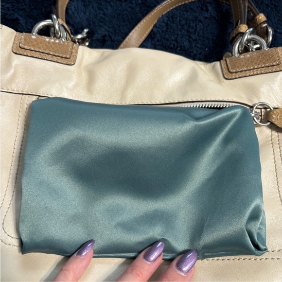 Coach Penelope F16531 Leather Carryall / Shoulder Tote — Excellent Condition - Picture 10 of 12